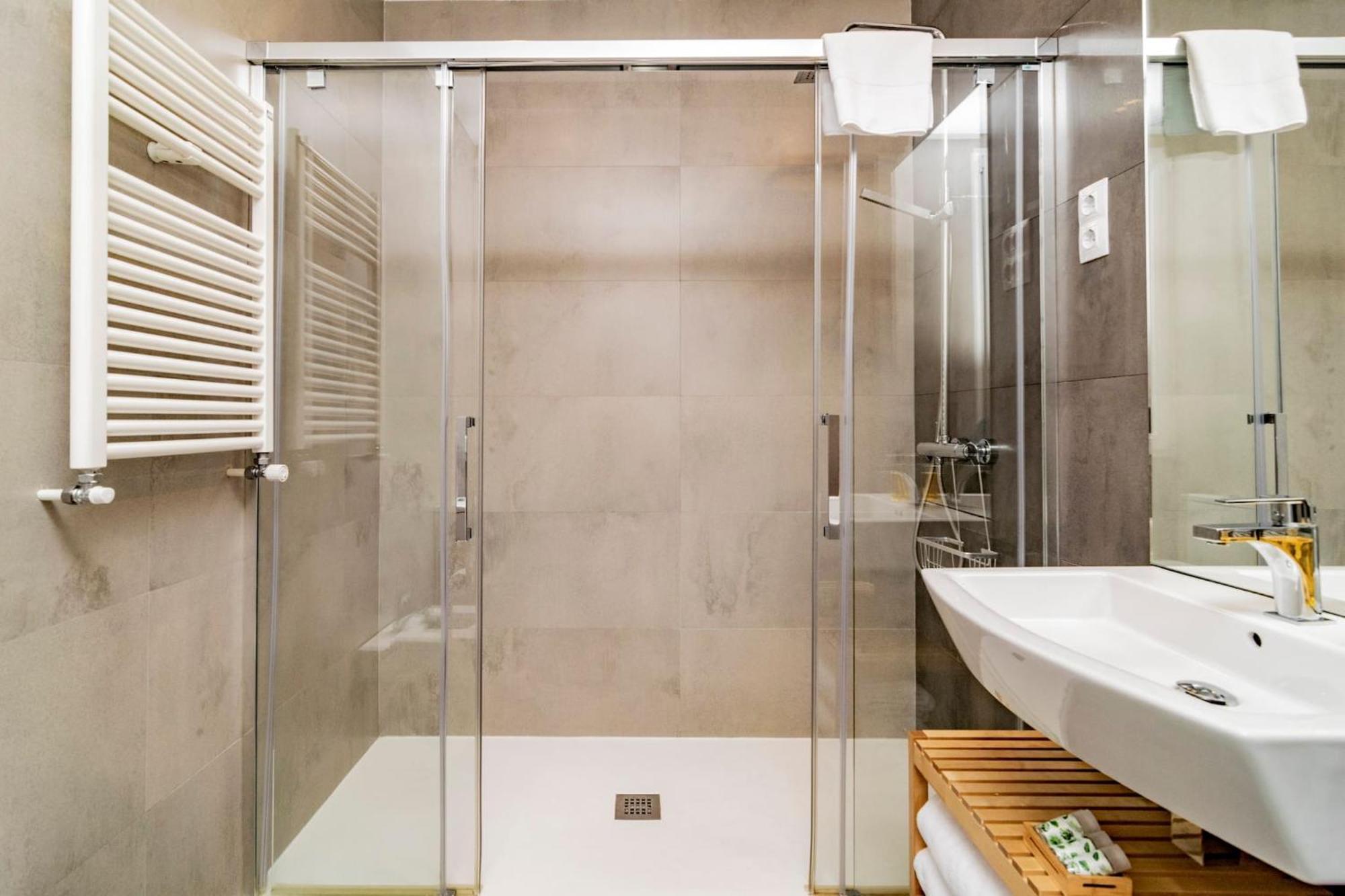 Juan Bravo Suites Madrid Buitenkant foto
